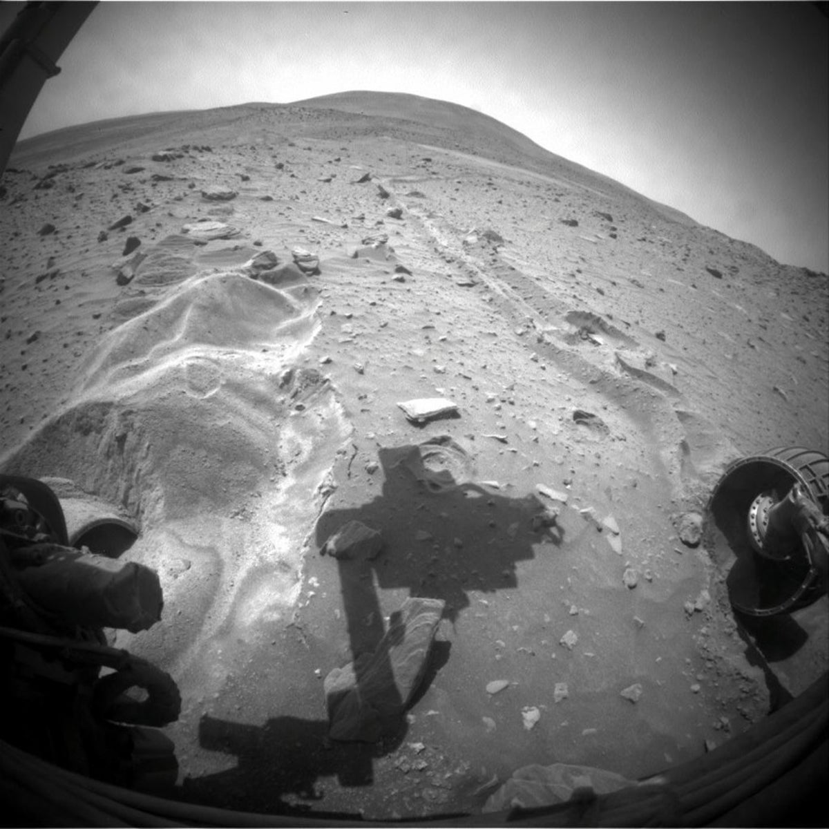 Spirit rover budges forward, but not by much | Scientific American