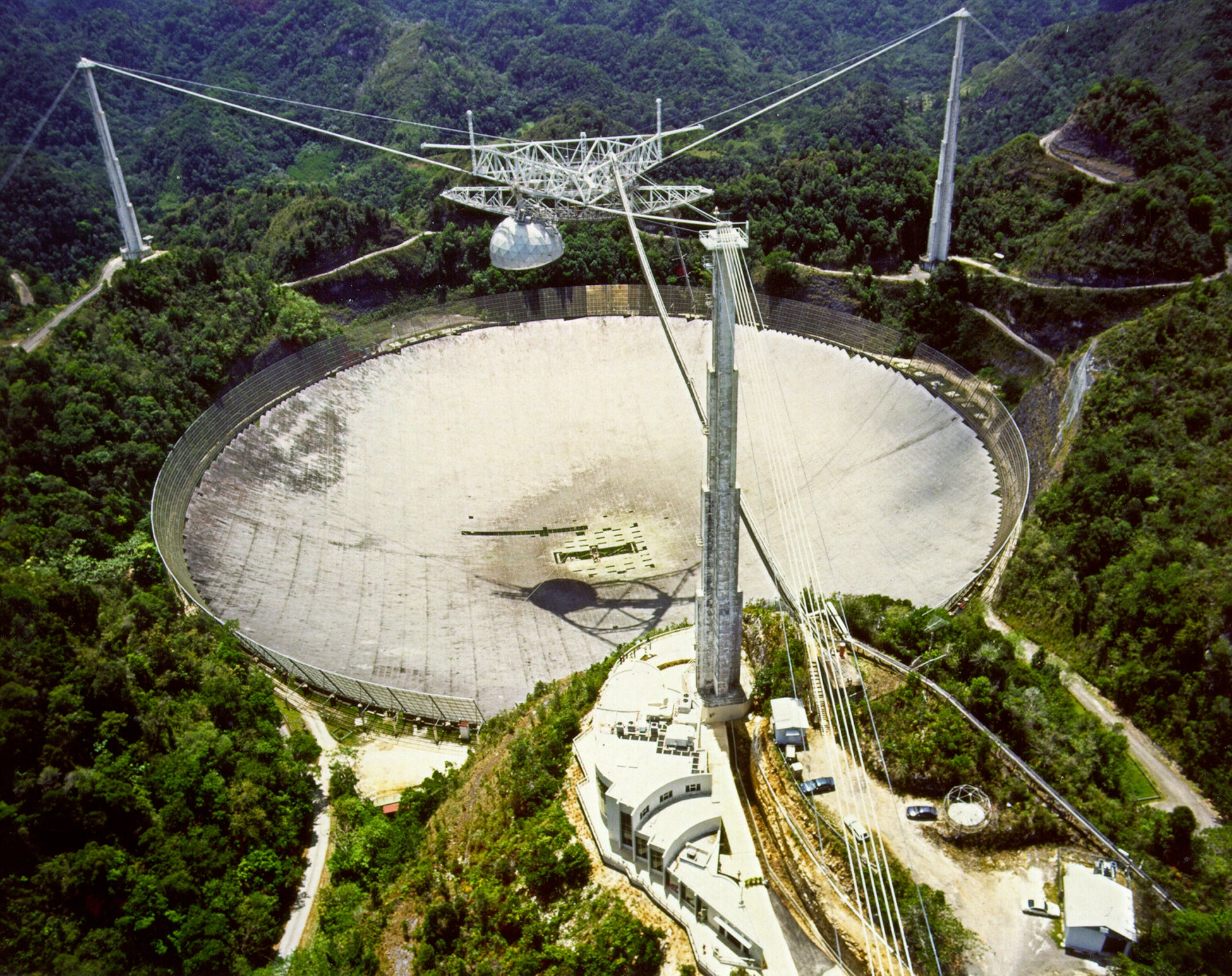 What is the use of store radio telescope