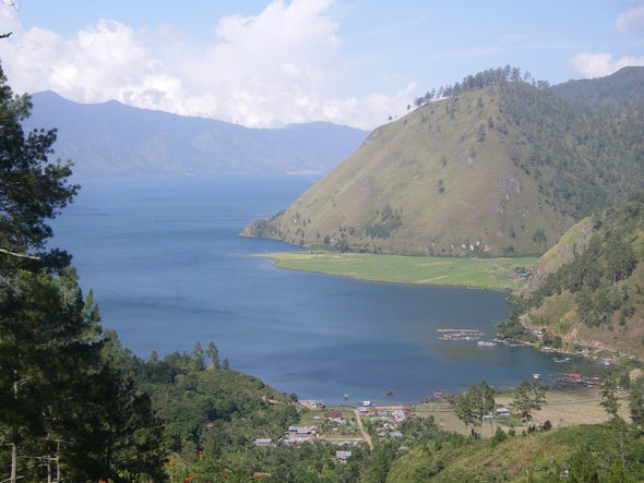 Magnitude 6.5 Earthquake Hits Indonesia, Killing Nearly 100
