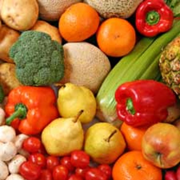 Fruits and Veggies Help Just a Little in Decreasing Cancer Risk