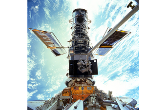 Hubble Telescope Stops Collecting Data after Mechanical Fault