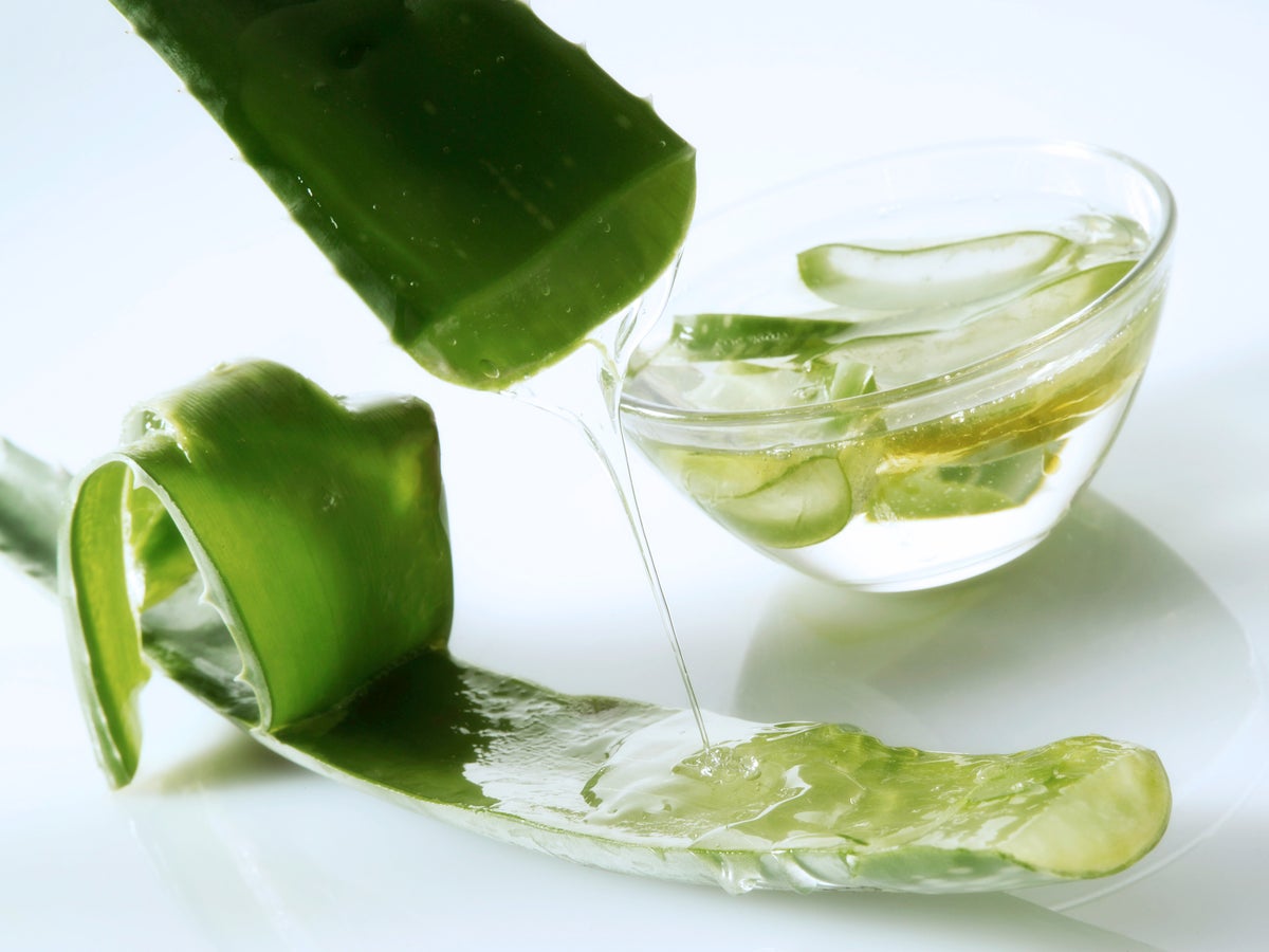 aloe vera gel and skin Best Aloe Vera Gel for Face main image 1