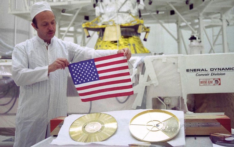 It vertical Founder Voyager Golden Records 40 Years Later: Real Audience Was Always Here on  Earth - Scientific American