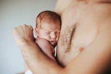 Why Dads and Their Babies Need to Go Skin-to-Skin