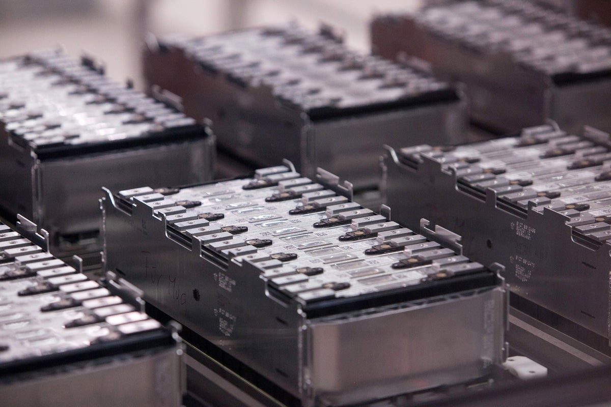 What happens when batteries are recycled?
