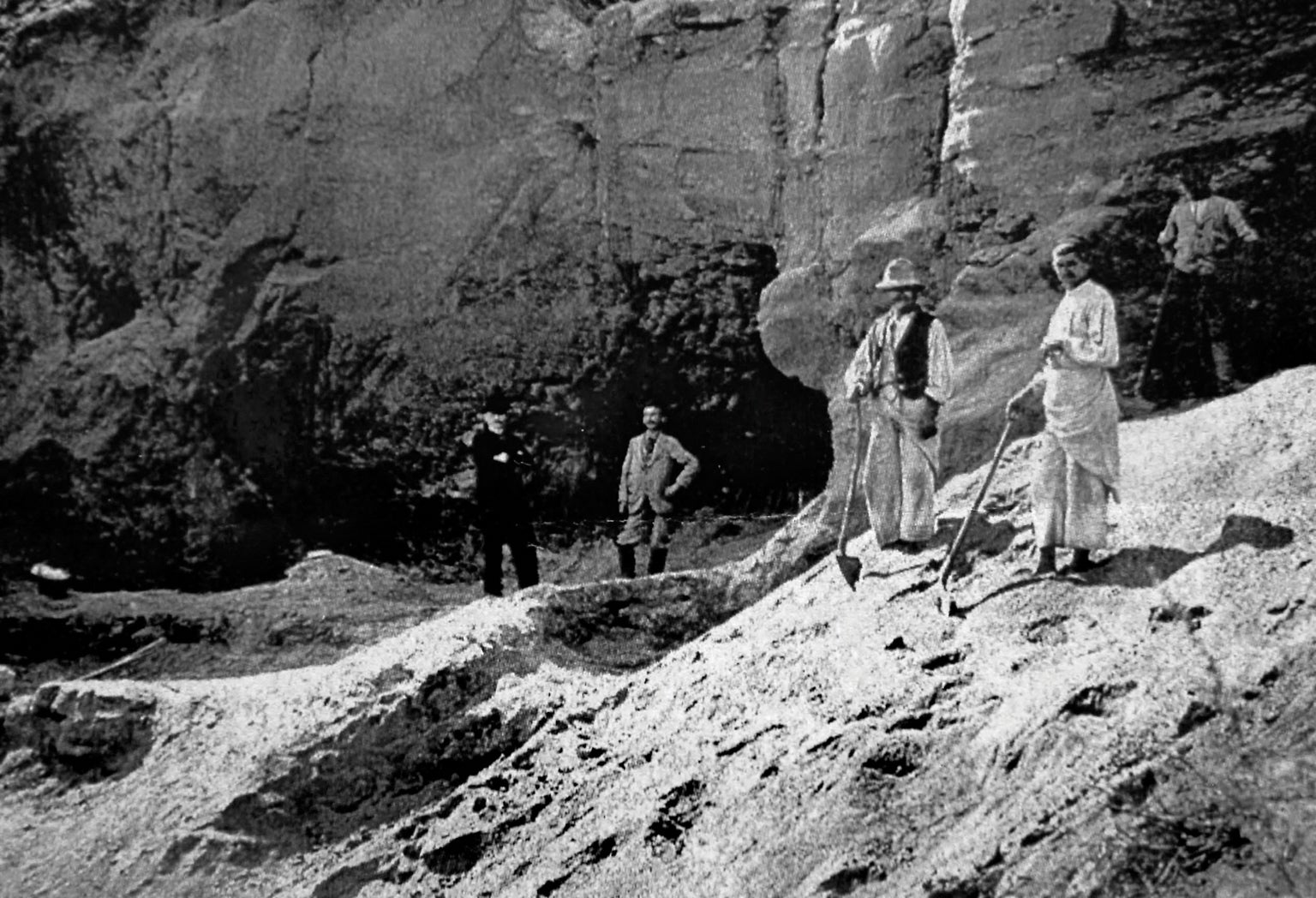 Excavation of Krapina Rockshelter in northern Croatia at the start of the 20th century.