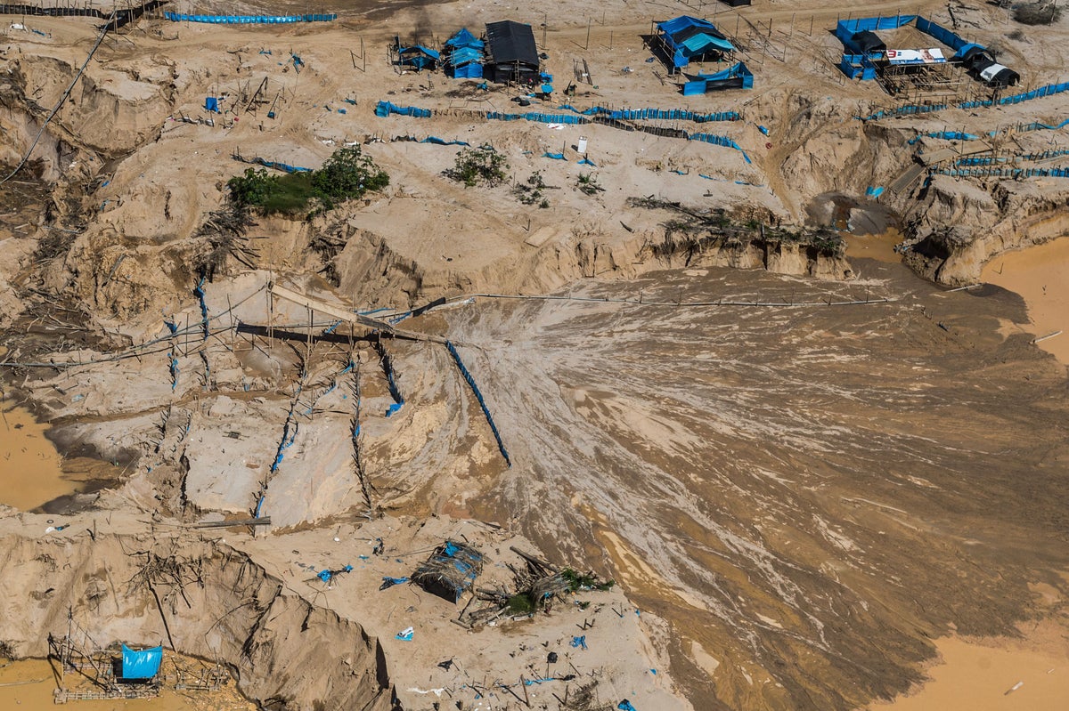 Illegal gold mining continues to harm  ecosystem - AGU Newsroom