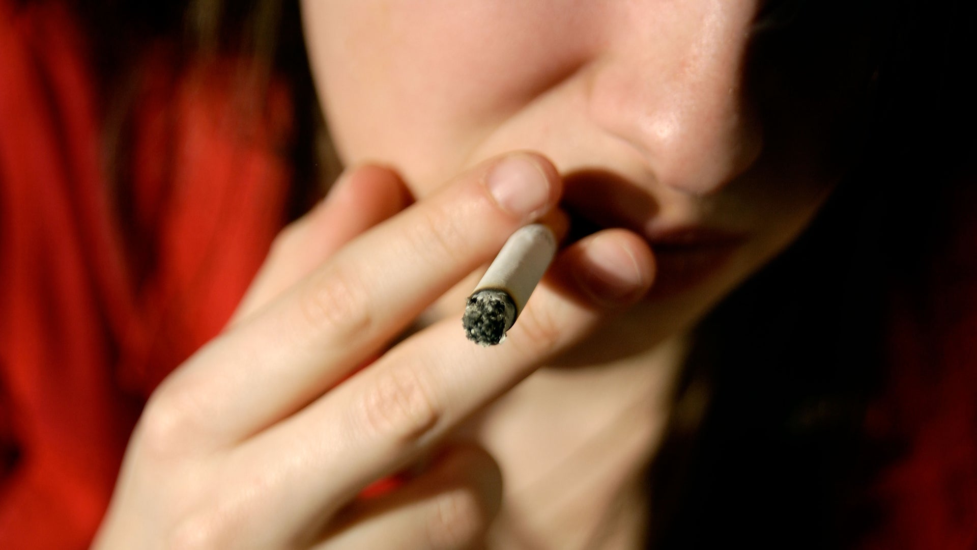 Smoking May Compromise Immune Health, Even Years After Quitting |  Scientific American