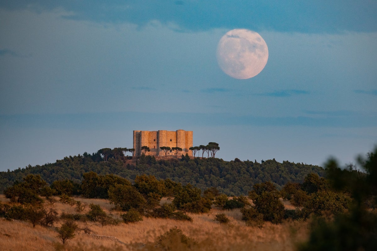 In photos: The rise of the super blue moon spectacle - The Washington Post