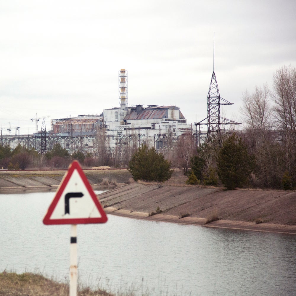 Engineers Race to Entomb the Decaying Chernobyl Reactor | Scientific  American