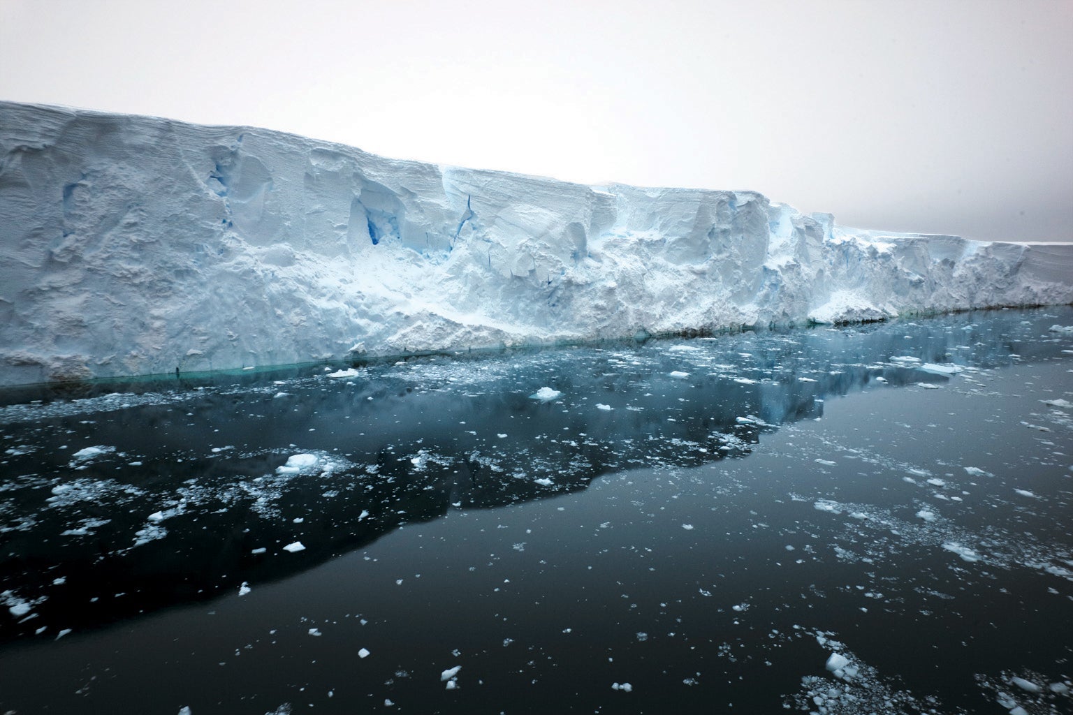Большой айс. Ледник Туэйтса 2022. Ледники Антарктиды. Ледник Туэйтс снимок. Антарктида сейчас.