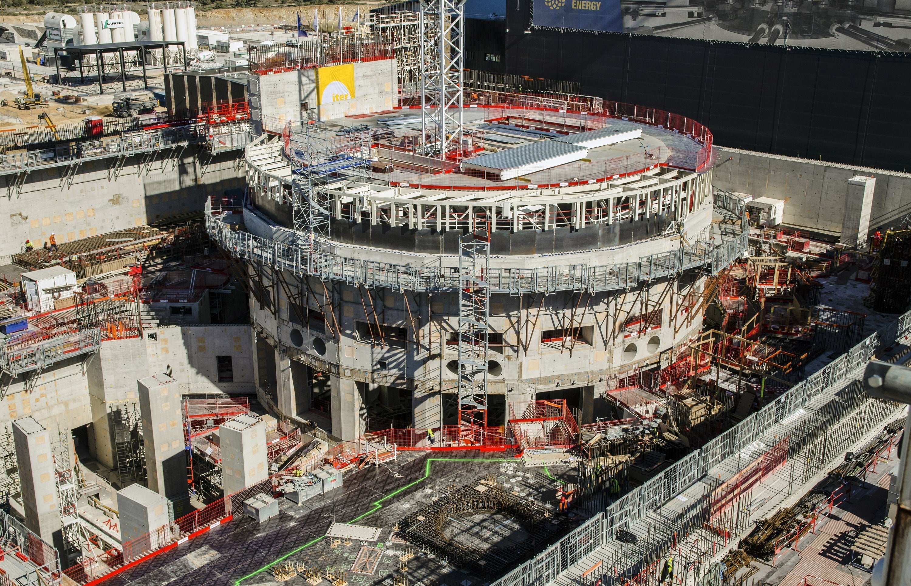 World's Largest Nuclear Fusion Experiment Clears Milestone - Scientific  American