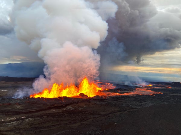 Aerial photograph of the dominant fissure 3 erupting on the Northeast Rift Zone of Mauna Loa.