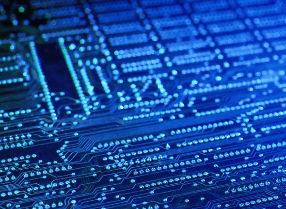 Superfast Computer Chip Transmits Data with Light