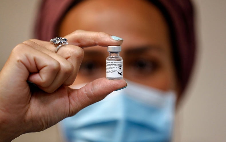 Les vaccins COVID devraient-ils être administrés chaque année ?