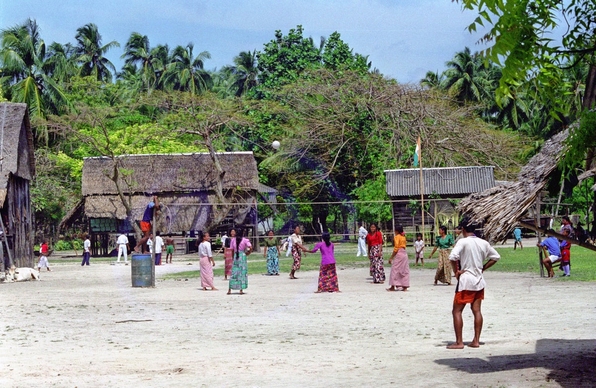 How a Remote Indigenous Commun...