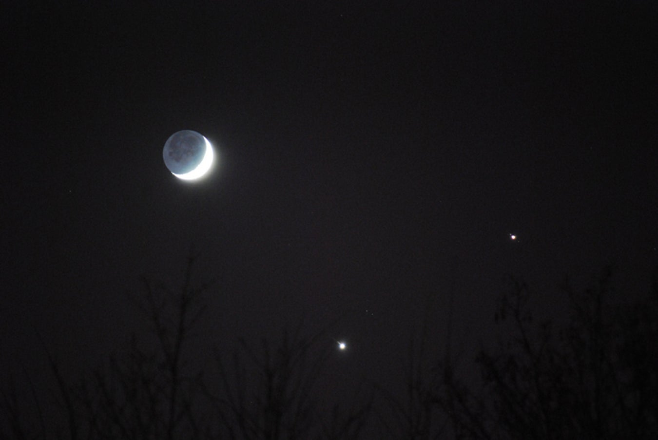 The moon, Jupiter and Venus come together | Scientific American