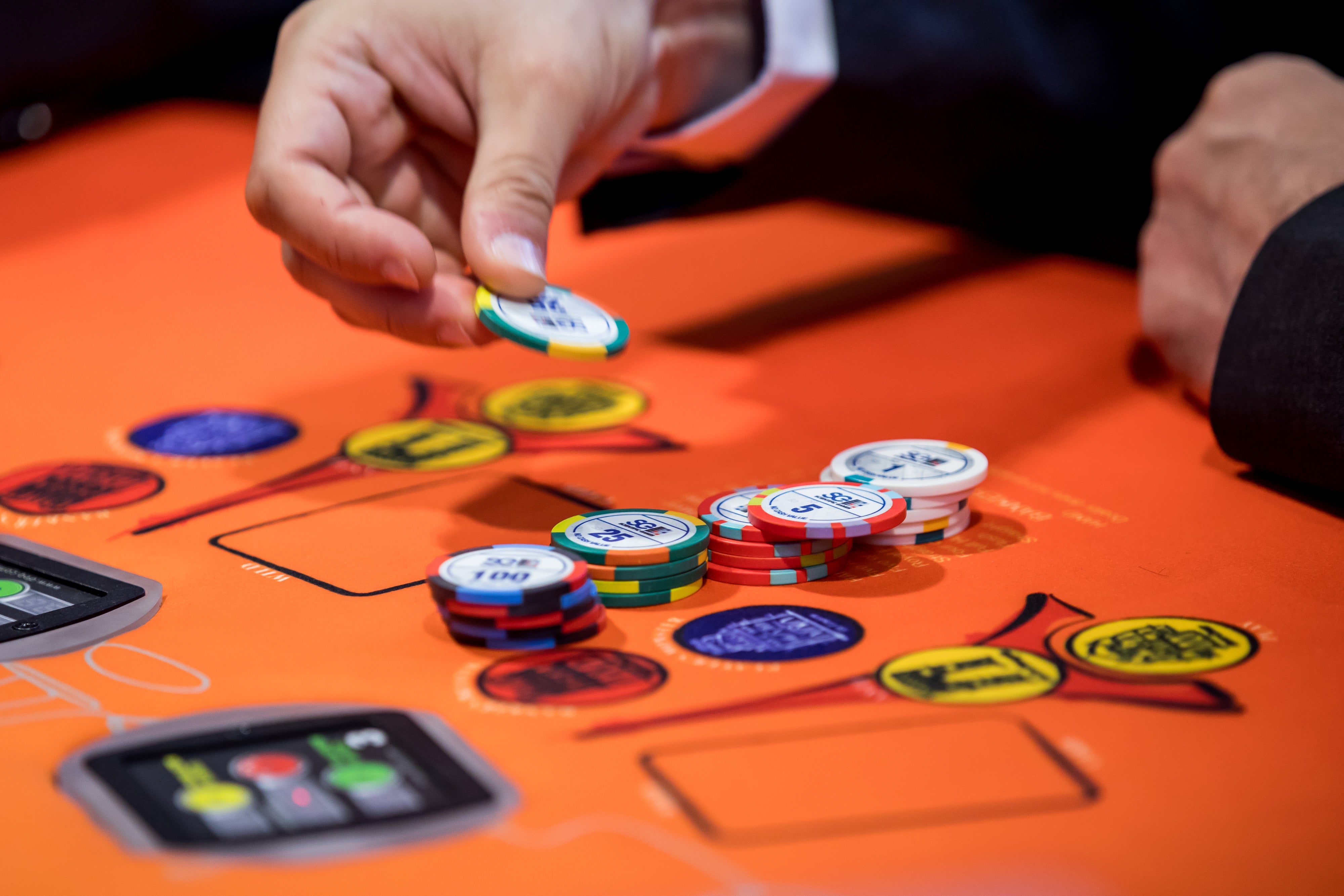 Humans Fold: AI Conquers Poker's Final Milestone - Scientific American